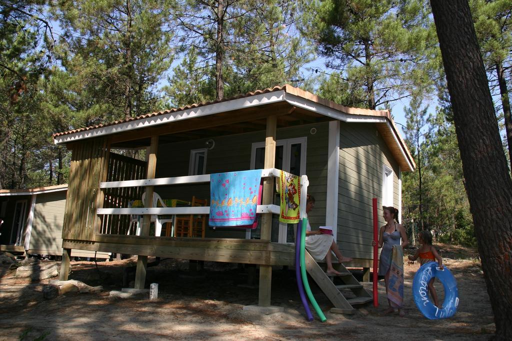 Camping La Simioune En Provence Bollène Exterior foto