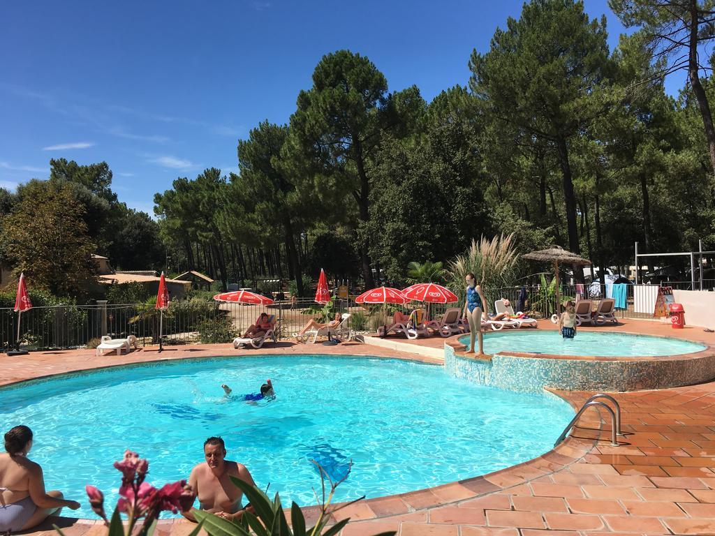Camping La Simioune En Provence Bollène Exterior foto